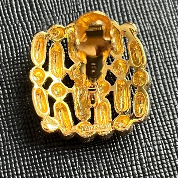 Vintage Trifari Golden Tone Clip On Earrings Marked VTG Square Quilted - Picture 4 of 12